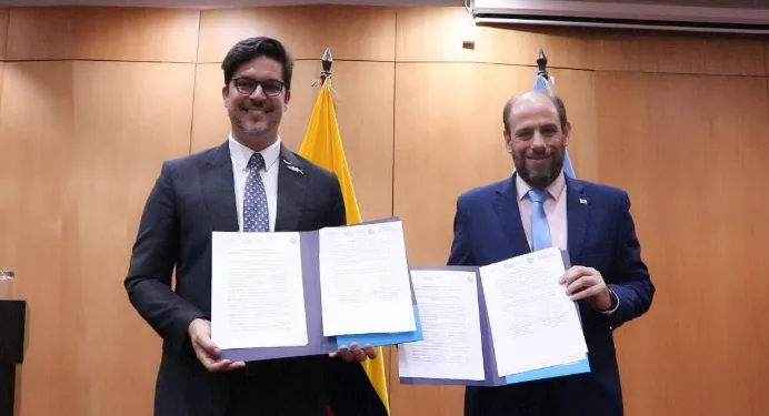 Ecuador y Uruguay firmaron convenio de intercambio de información pesquera y acuícola