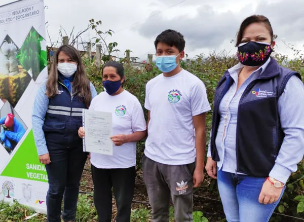 Ecuador: Dos fincas de Tungurahua reciben certificación en Buenas Prácticas Agrícolas