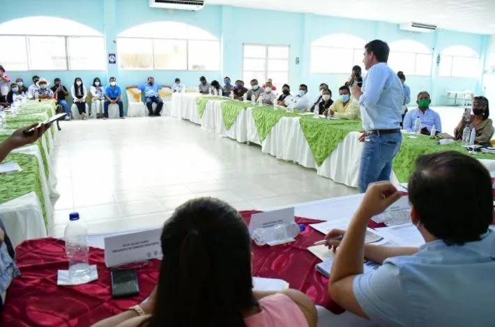 Comuneros de Santa Elena DENUNCIAN conflicto de TIERRAS