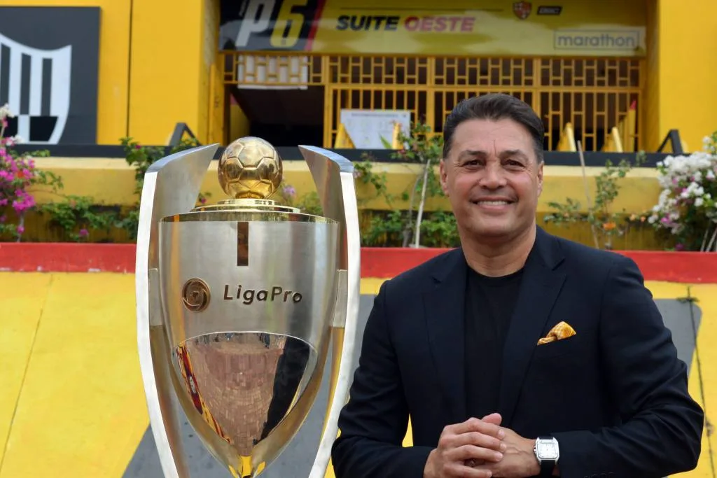 Presidente de Barcelona SC habló sobre los fichajes para potenciar al equipo y la propuesta para donar las luces viejas del Monumental al estadio de Mushuc Runa