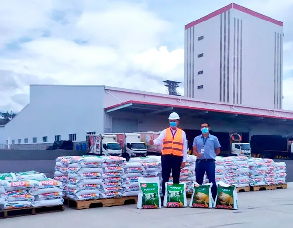 Ecuador: Llega a Chimborazo alimento balanceado para animales afectados por cenizas volcánica