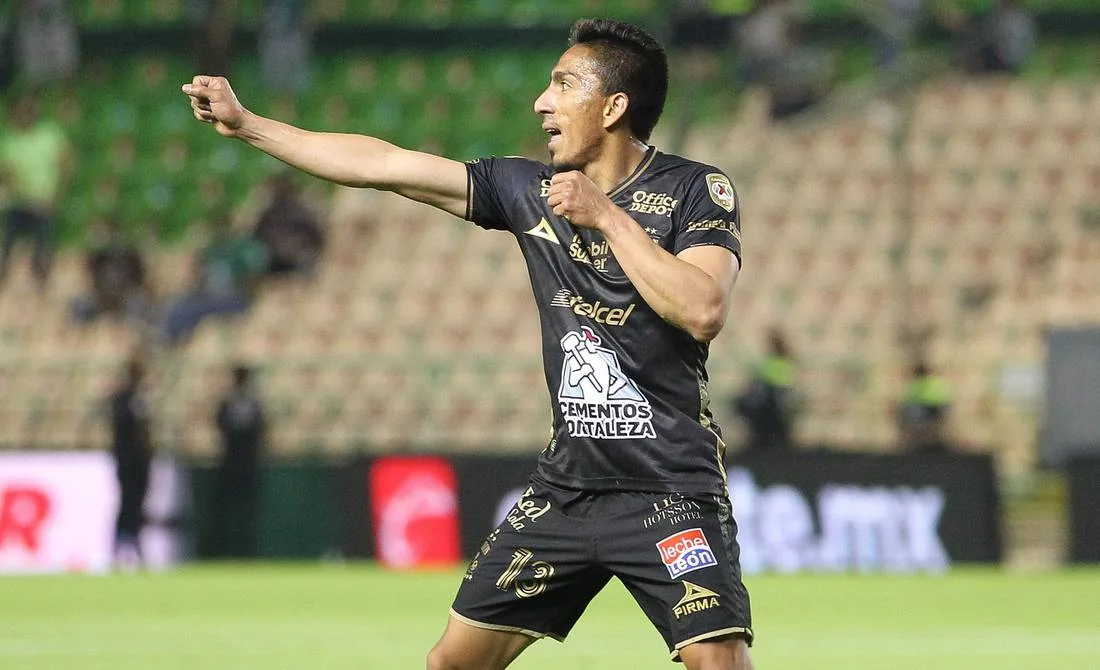 Deportes: Ángel Mena no se quedó atrás en la explosiva jornada de goles ecuatorianos en la Liga MX