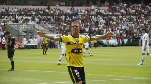 Deportes: Damián el 'Kitu' Díaz, el 10 de Barcelona, vuelve a enfrentar a Liga de Quito en el Rodrigo Paz en un plan más conciliador
