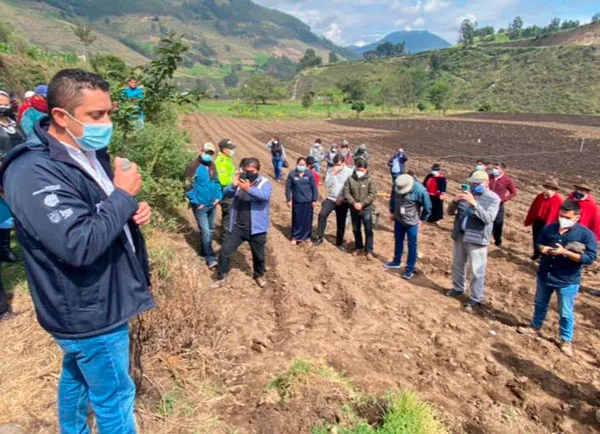 Inauguran en Ecuador programa de capacitación empresarial para líderes rurales