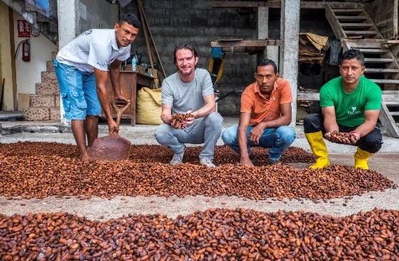 Con 376 premios Pacari sigue promocionando en el mundo, la calidad del cacao nacional ecuatoriano