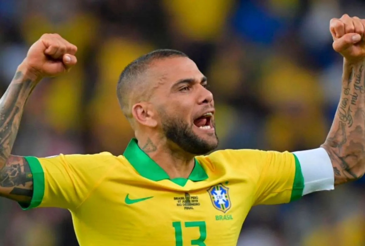 Deportes: Brasil no podrá contar con Dani Alves para el partido con Ecuador por eliminatorias sudamericanas