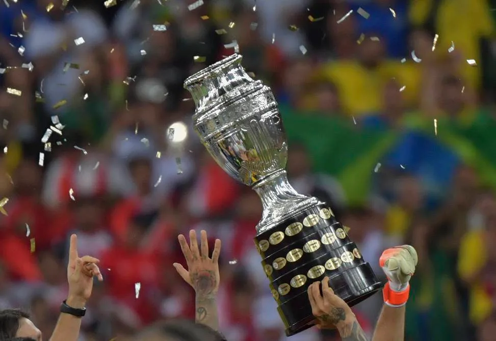 Deportes: Francisco Egas le dijo al presidente de Conmebol que Ecuador tiene la ambición de albergar la Copa América-2024