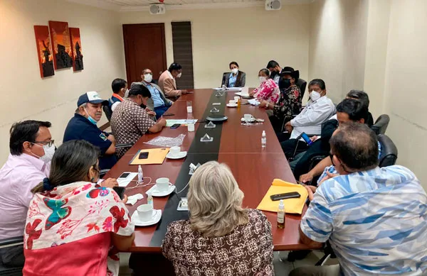Ecuador: Productores analizan junto a la ministra Vera estrategias conjuntas de fortalecimiento