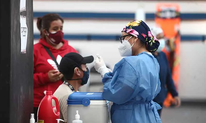 Ecuador: Ministerio de Salud publicó las fechas para la vacunación de adolescentes, jóvenes y adultos