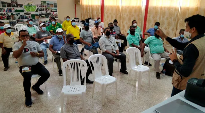 Ecuador: Junta de Riego Higuerón coordina actividades de recolección de envases vacíos de agroquímicos con APCSA