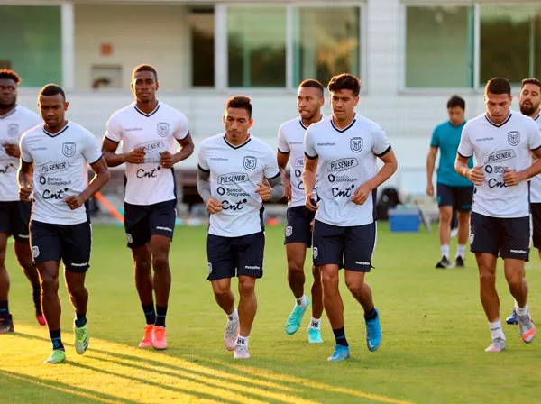 Deportes: Ecuador se entrenó a doble turno, con miras al juego ante Venezuela