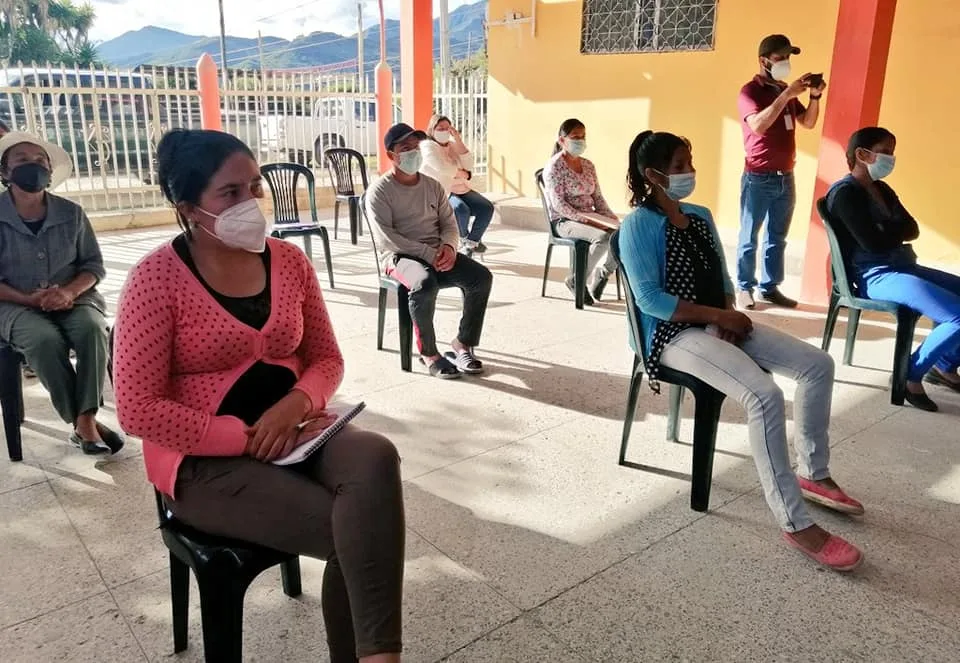Ecuador: Pobladores del cantón Loja aprenden a cultivar en huertos urbanos