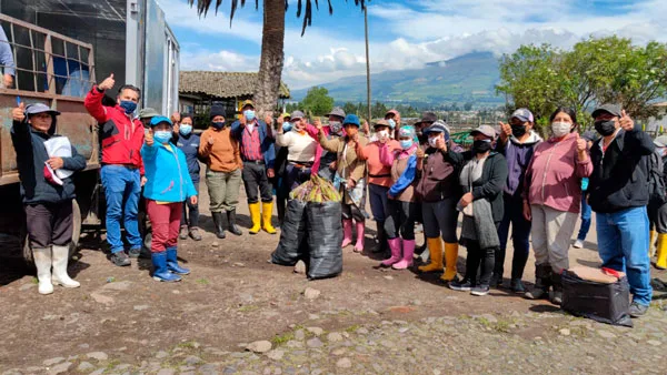 Ecuador: Productores de Machachi, que trabajan con el MAG, donan alimentos al Banco de Alimentos de Quito
