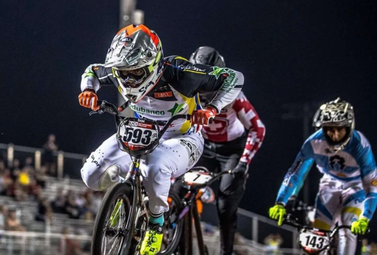 Deportes: Alfredo Campo entre los 20 mejores bicicrosistas del mundo