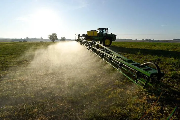 Estados Unidos anuncia que prohibirá el uso del clorpirifos en los alimentos