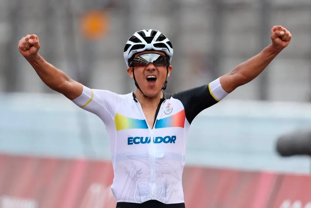 Deportes: La Vuelta a España Richard; Carapaz, de Ecuador, y Egan Bernal, de Colombia son los favoritos