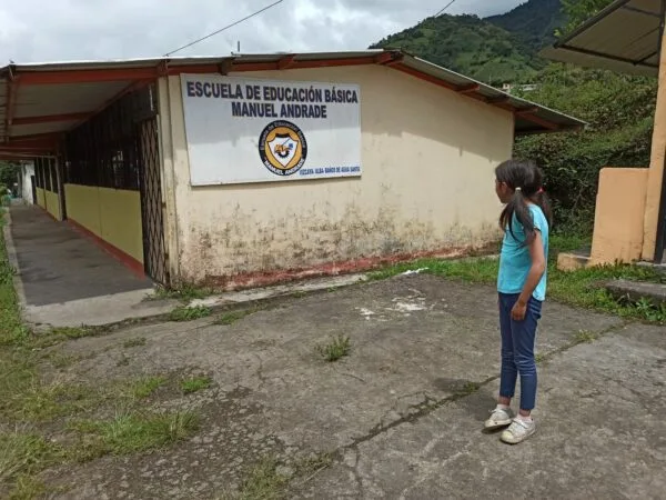 Ecuador: De las 50 instituciones que regresan a la semipresencialidad en Tungurahua, 35 son rurales