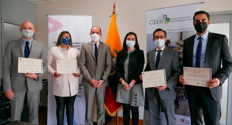Cuatro industrias madereras de Ecuador reciben reconocimiento