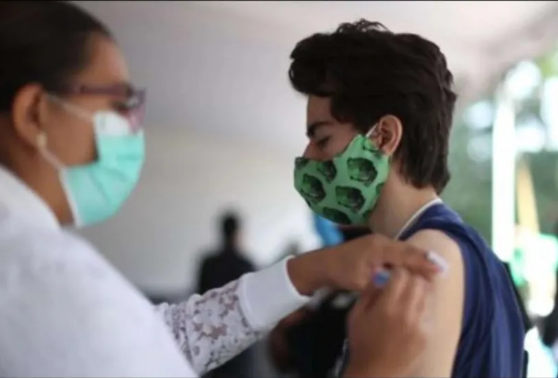 Ecuador: Inicia la fase cuatro de vacunación ¿Quiénes pueden acudir?