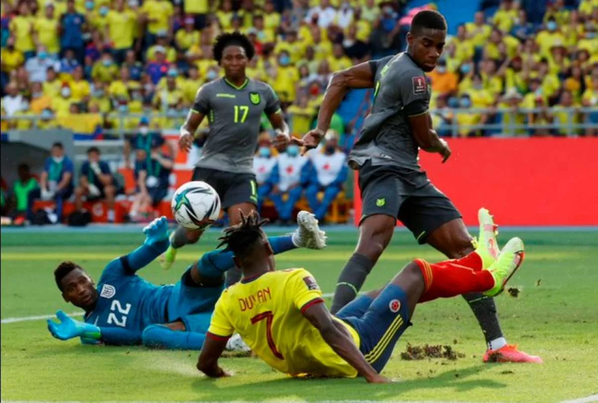 Deportes: Alexander Domínguez fue clave en su regreso al arco de la Selección