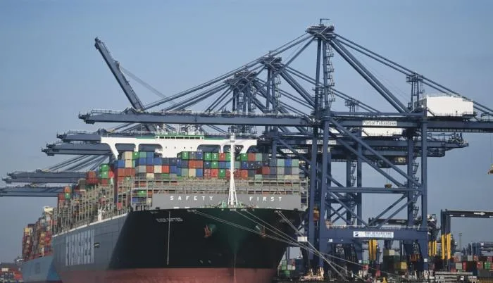 Tarifas spot de fletes de transporte marítimo contenerizado presentan alzas, pese a la frágil demanda