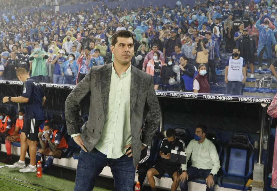 Deportes: DT de Emelec, Ismael Rescalvo, destaca el título de Independiente del Valle y dice que lucharon hasta el final