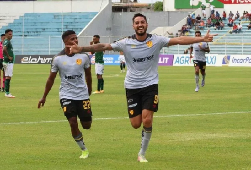 Deportes: Francisco Fydriszewski y Sebastián Assis estarán fuera de las canchas por un mes