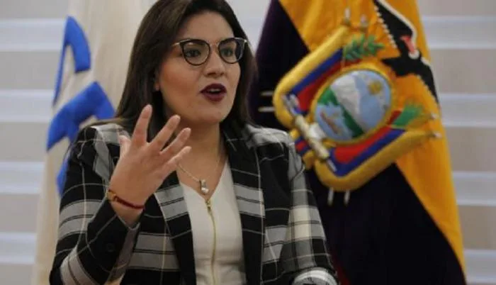 Ecuador: Marisol Andrade, directora del SRI, renuncia a su cargo y es reemplazada por Francisco Briones