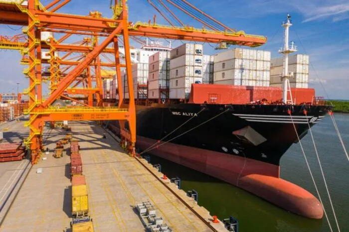 Contecon anunció que duplicará periodo de almacenaje para importadores en el puerto de Guayaquil