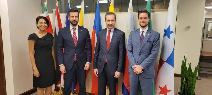 Ecuador: Ministro de Economía concluyó visita a multilaterales buscando fortalecer apoyo internacional