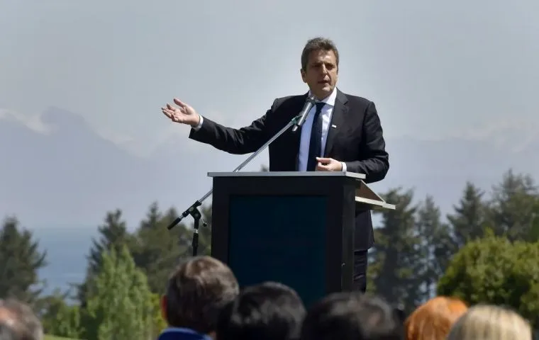 Internacional: Argentina creará otra paridad del dólar