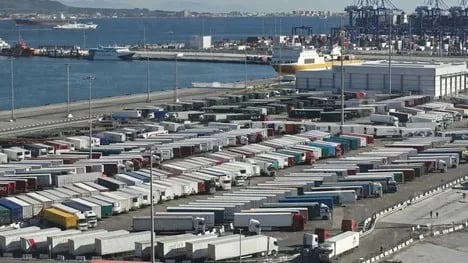Internacional: "Hay grandes cantidades de perecederos de América Latina y Marruecos retenidas en el Puerto de Algeciras"