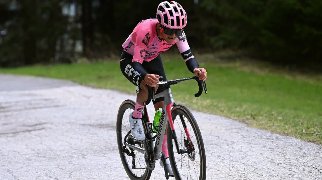 Alexander Cepeda es líder de la montaña en el Tour de los Alpes
