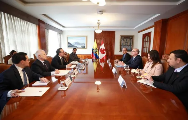 Negociaciones con Canadá siguen en la agenda de acuerdos comerciales de Ecuador, mientras se espera firma con China y Corea