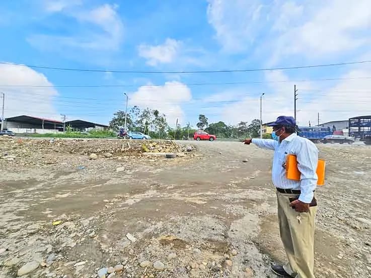 Trabajos a medias en el baipás Chone – Quevedo