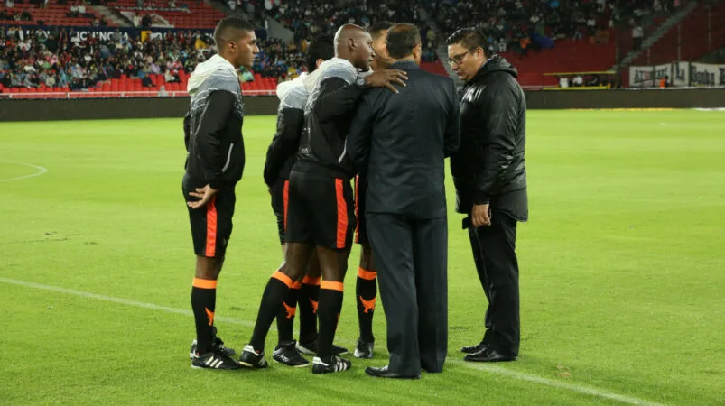 Liga vs. Emelec se juega este lunes, desde las 12:00