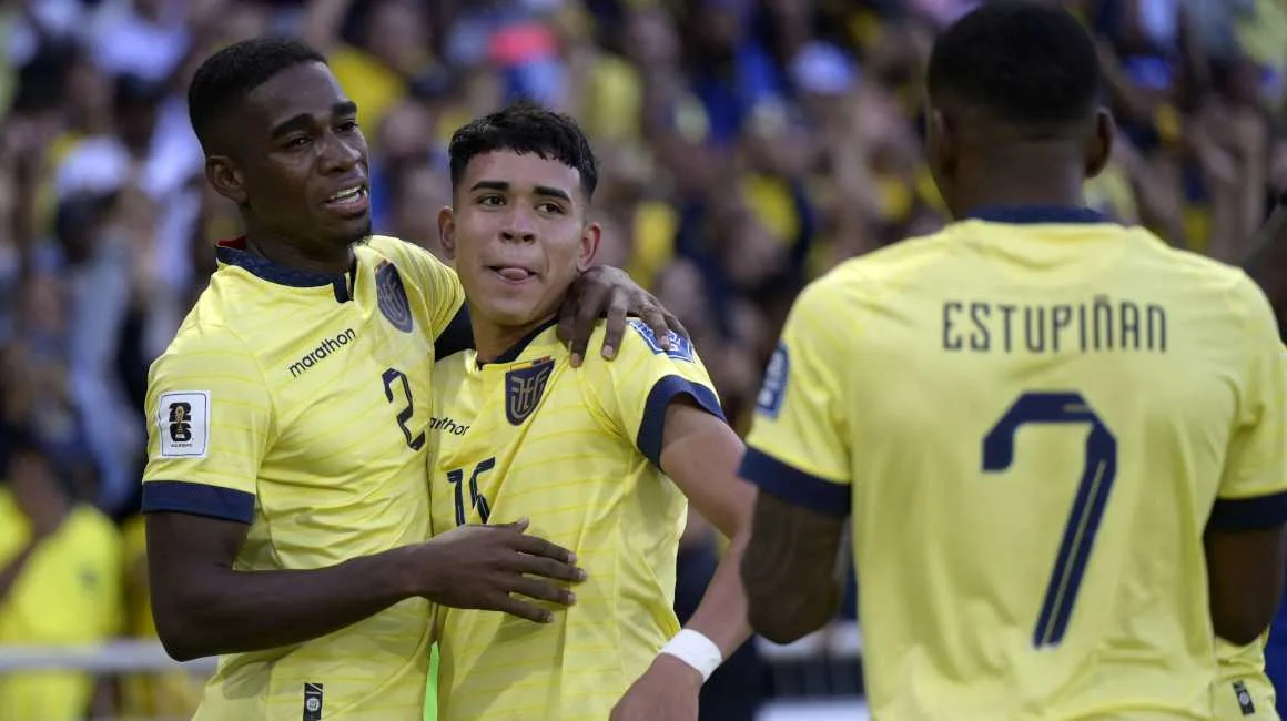 Eliminatorias: ¿A qué lugar subiría Ecuador si la FIFA castiga con reducción de puntos a Argentina, Brasil y Perú?
