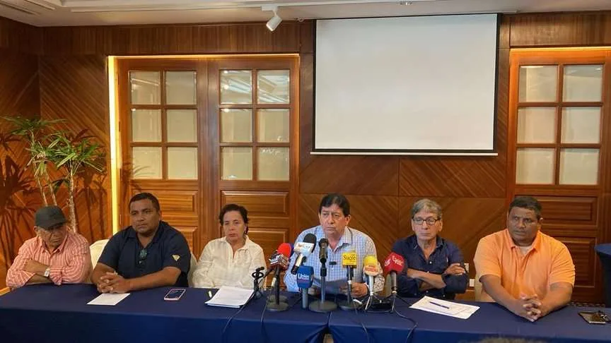 Productores bananeros del Ecuador presentan propuestas al nuevo gobierno