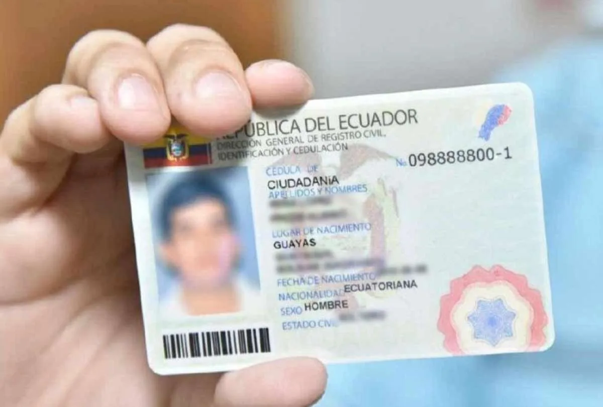 Ban Ecuador advierte sobre fraude con cédulas falsas