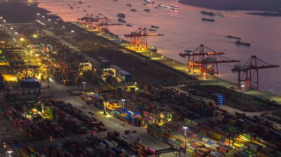 Internacional: China tendrá nueva ruta marítima más rápida hacia Ecuador y otros países de la región