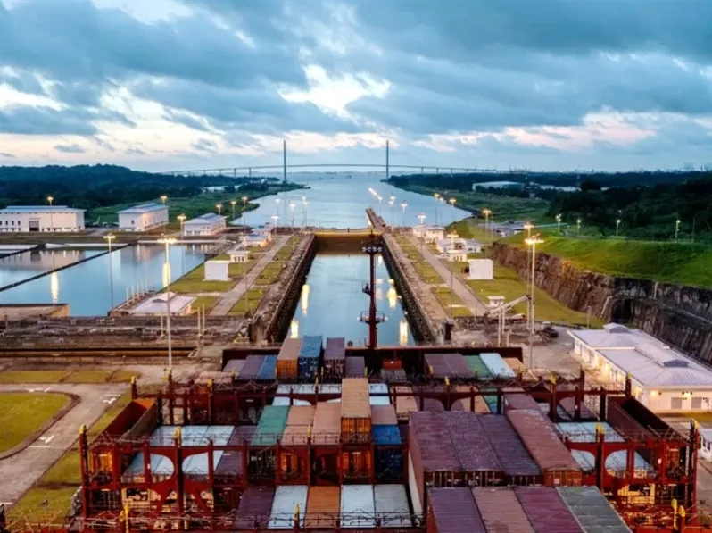 INTERNACIONAL: Canal de Panamá y la fórmula para no perder dinero, pese a las restricciones de tránsitos