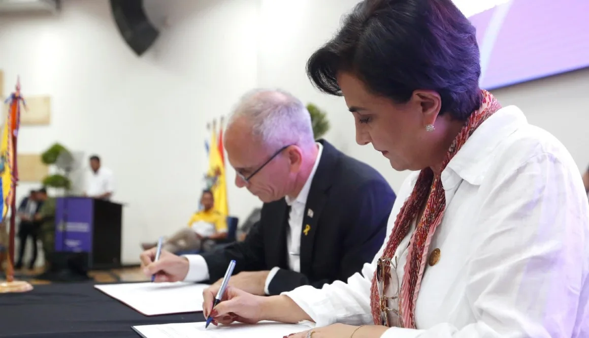 Israel y Ecuador firman convenio para emplear a jóvenes ecuatorianos