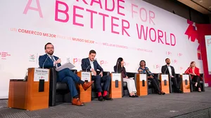 Jóvenes plantean un comercio más sostenible en el Foro 2024 de la OMC