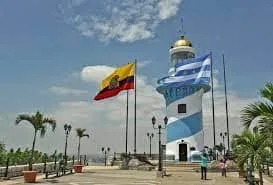 ECUADOR: Gobierno amplía feriado y reduce IVA en turismo