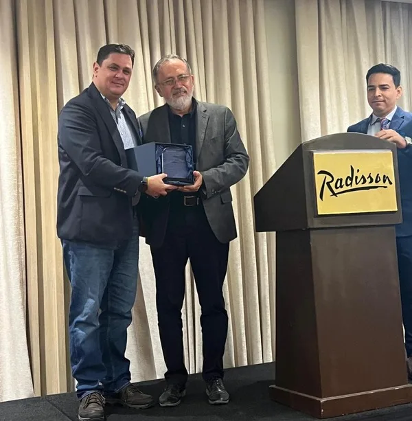 ECUADOR: Mi Rancho celebra 15 años y recibe reconocimiento del INIAP