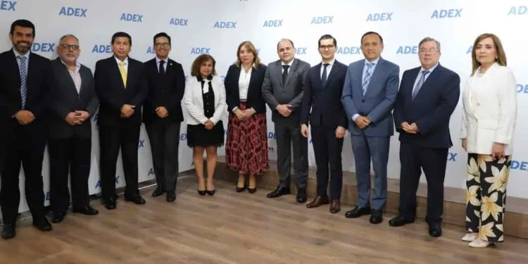 Ecuador y Perú fortalecen cooperación exportadora con nuevo acuerdo