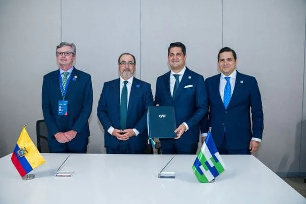 Ecuador lidera iniciativa regional contra amenazas al banano